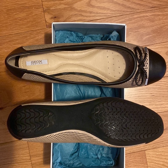 Shoes - Picture 2 of 5